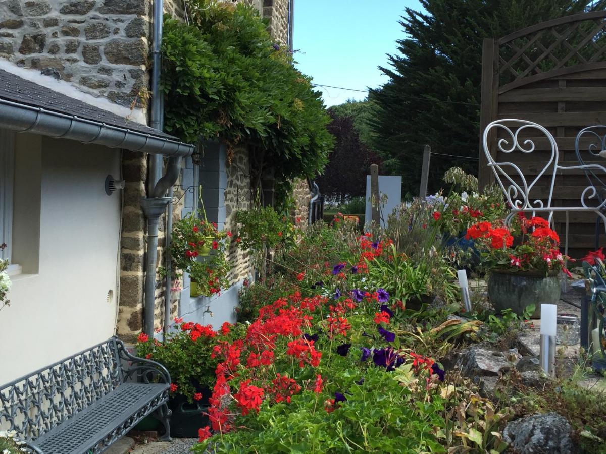 Bed and Breakfast Au Bon Accueil Saint-Marcan Екстер'єр фото