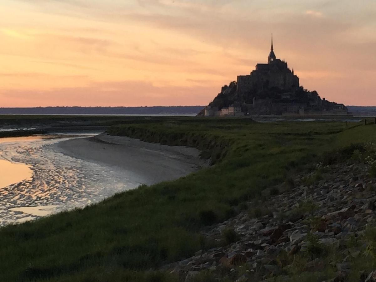 Bed and Breakfast Au Bon Accueil Saint-Marcan Екстер'єр фото